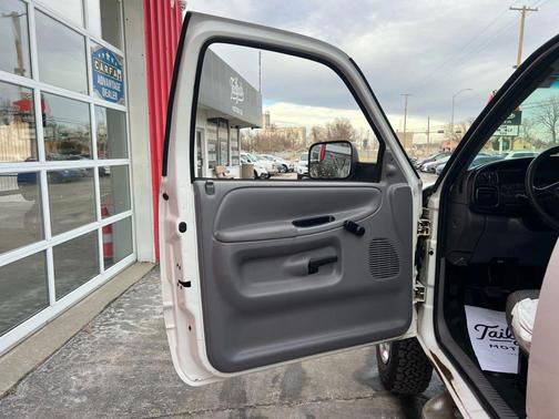 2002 Dodge Ram 2500 Base