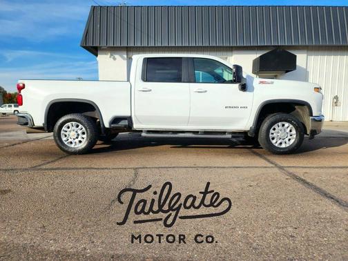 White 2022 Chevrolet Silverado 2500 LT