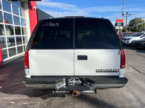 1999 Chevrolet Tahoe Base