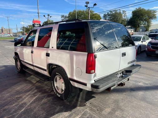 1999 Chevrolet Tahoe Base