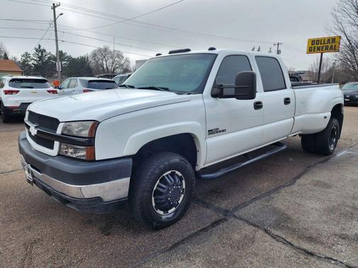 2004 Chevrolet Silverado 3500 LS Crew Cab