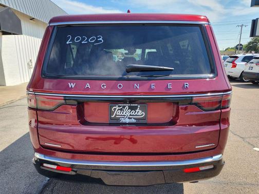 2023 Jeep Wagoneer L Series II Sport Utility 4D