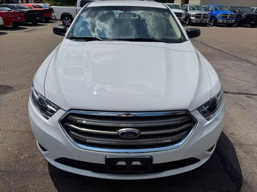 2019 Ford Taurus SE Sedan 4D