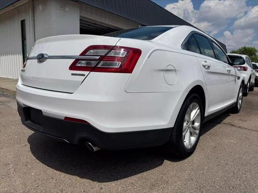 2019 Ford Taurus SE Sedan 4D