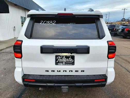 2025 Toyota 4Runner SR5