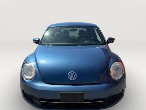 Blue 2016 Volkswagen Beetle 1.8T
