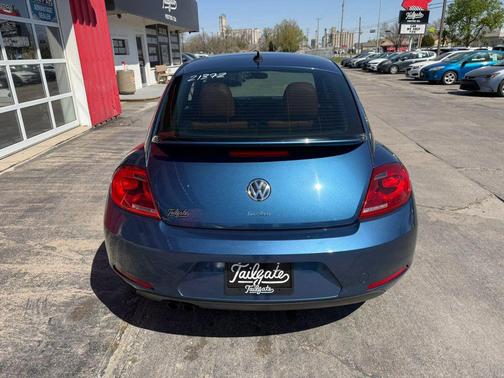 Blue 2016 Volkswagen Beetle 1.8T