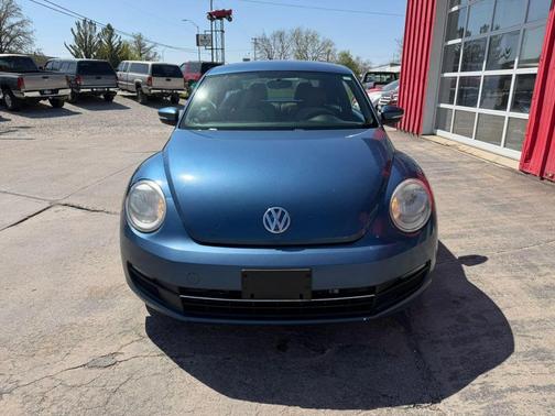 Blue 2016 Volkswagen Beetle 1.8T