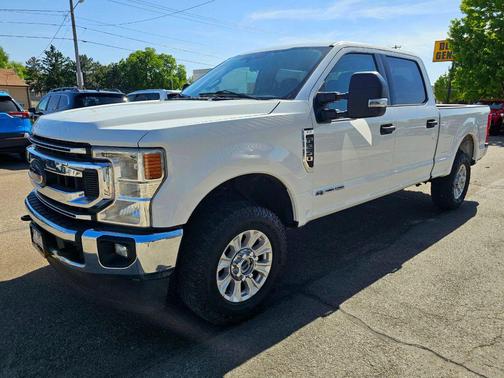 White 2022 Ford F-250 XLT