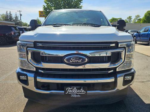 White 2022 Ford F-250 XLT