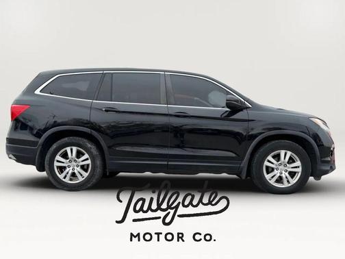 Black 2016 Honda Pilot LX