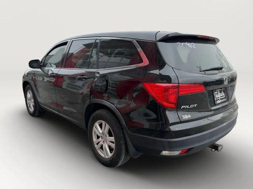 Black 2016 Honda Pilot LX