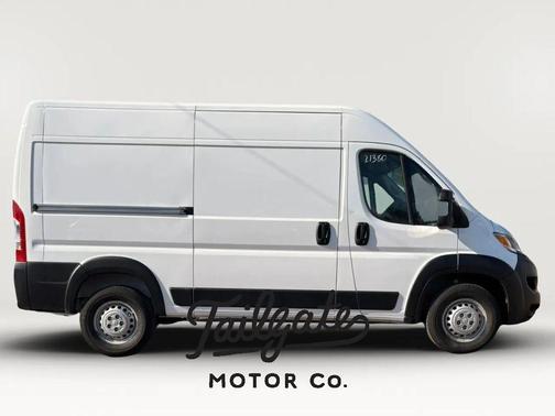 White 2025 RAM ProMaster 2500 Tradesman