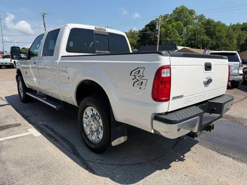 White 2016 Ford F-250 Lariat