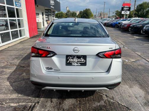 2023 Nissan Versa 1.6 SV