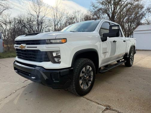 2024 Chevrolet Silverado 2500 Custom
