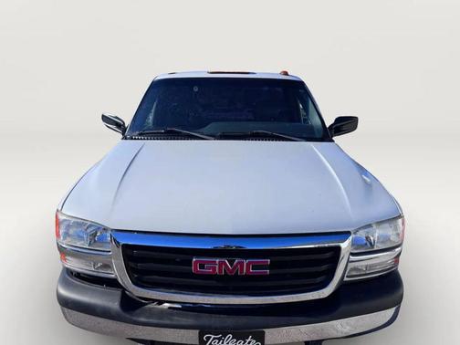 White 2001 GMC Sierra 3500 SL