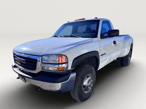 White 2001 GMC Sierra 3500 SL