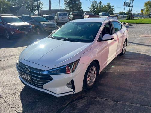 2020 Hyundai ELANTRA SE