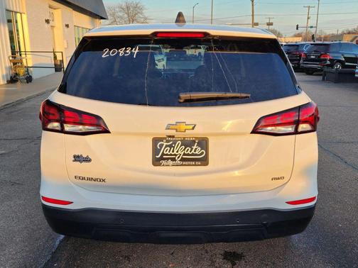 2022 Chevrolet Equinox LS