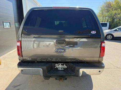 Gray 2016 Ford F-250 XLT