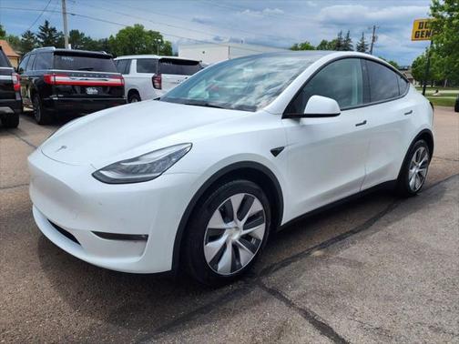 2022 Tesla Model Y Long Range Sport Utility 4D