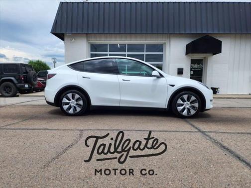 2022 Tesla Model Y Long Range Sport Utility 4D