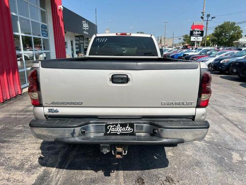 2004 Chevrolet Silverado 2500 LS H/D Extended Cab