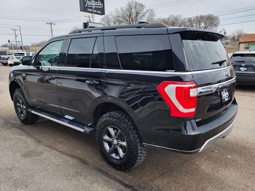 2020 Ford Expedition XLT Sport Utility 4D