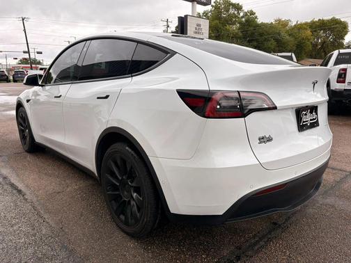 White 2022 Tesla Model Y Long Range Sport Utility 4D