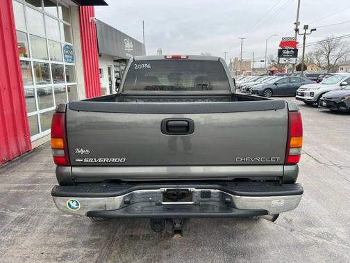 2002 Chevrolet Silverado 2500 LS H/D Extended Cab