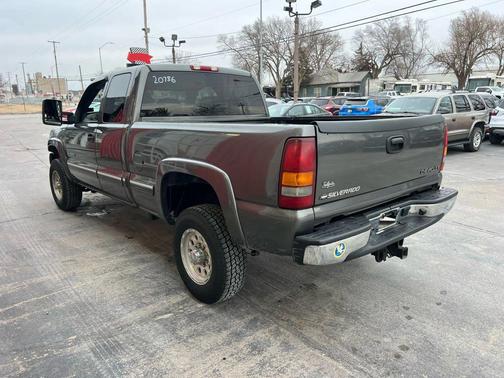 2002 Chevrolet Silverado 2500 LS H/D Extended Cab
