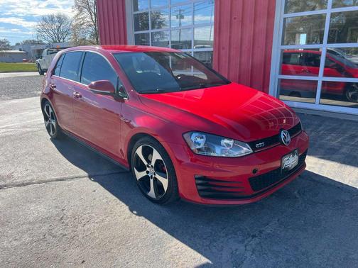 2017 Volkswagen Golf GTI 2.0T SE 4-Door