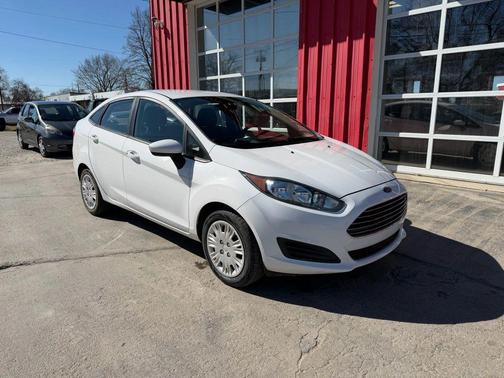 2014 Ford Fiesta S Sedan 4D