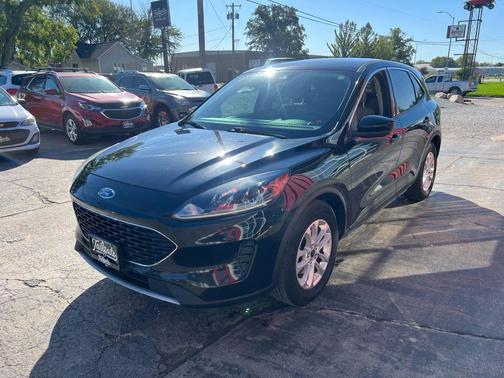 2020 Ford Escape SE