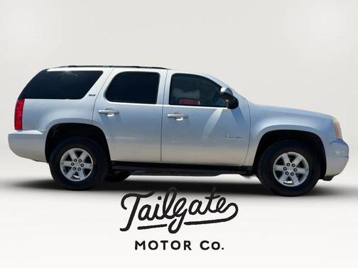 Silver 2011 GMC Yukon SLT