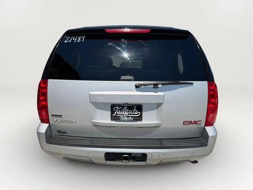 Silver 2011 GMC Yukon SLT
