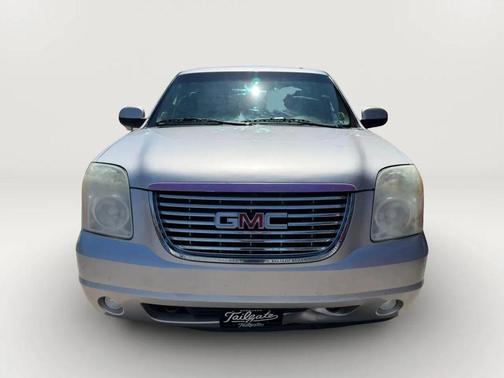 Silver 2011 GMC Yukon SLT