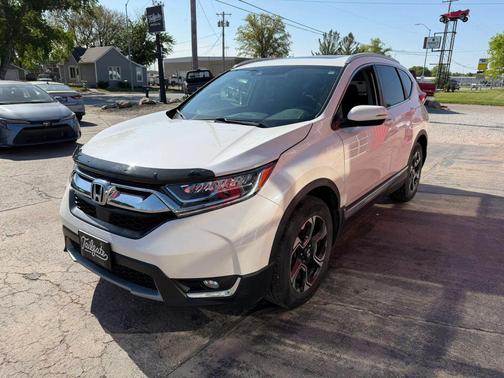 White 2018 Honda CR-V Touring