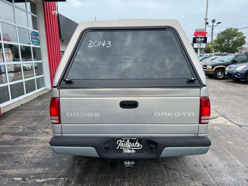 1999 Dodge Dakota Base