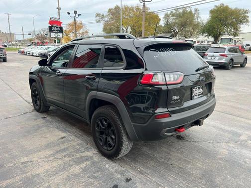 2022 Jeep Cherokee Trailhawk