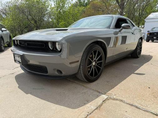 Gray 2017 Dodge Challenger SXT