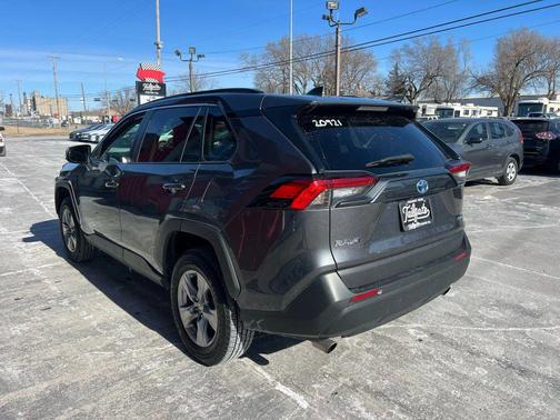 2022 Toyota RAV4 Hybrid LE