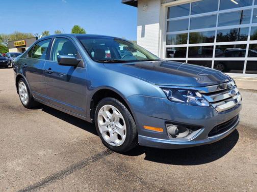 Blue 2011 Ford Fusion SE
