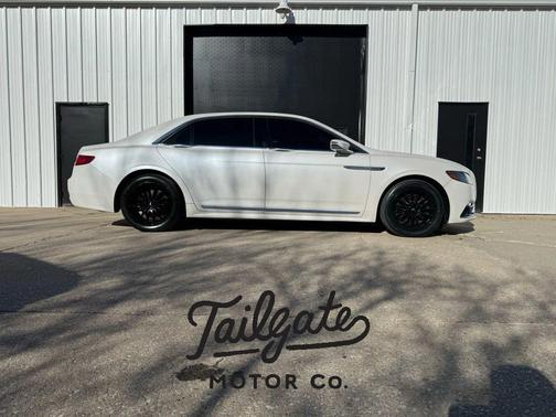 2017 Lincoln Continental Reserve Sedan 4D