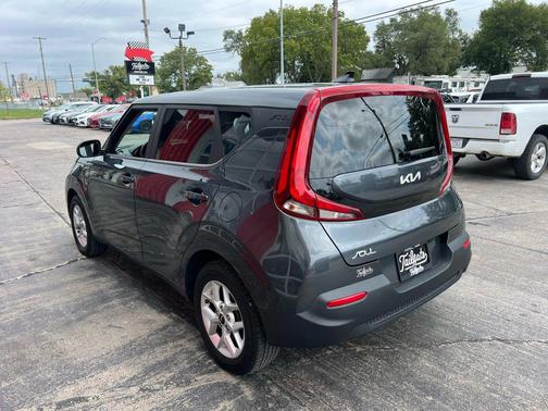 2022 Kia Soul LX Wagon 4D