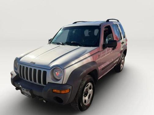 Silver 2004 Jeep Liberty Sport
