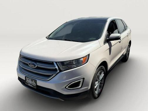 White 2017 Ford Edge SEL