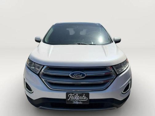 White 2017 Ford Edge SEL