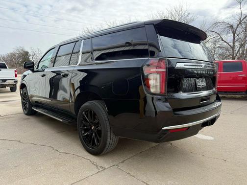 2021 Chevrolet Suburban LT